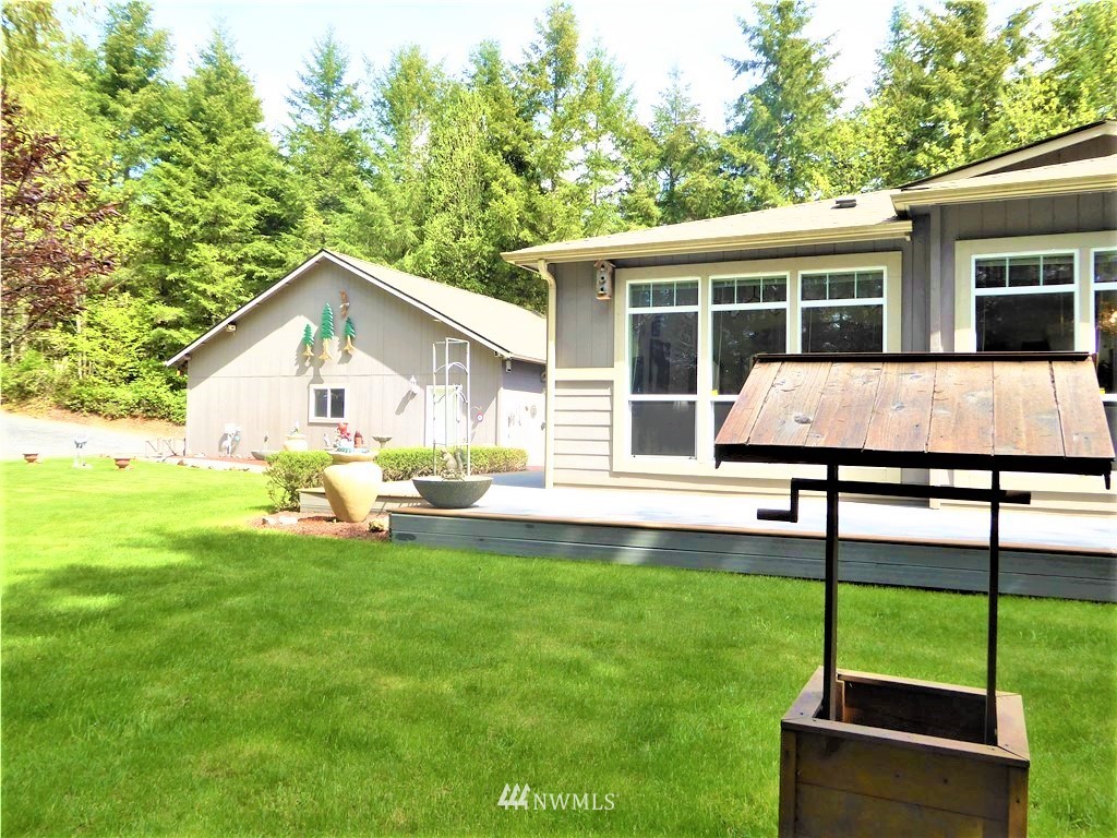 137 Smith Road Centralia, WA 98531 - Photo 37 of 39 a view of a house with a yard and sitting area