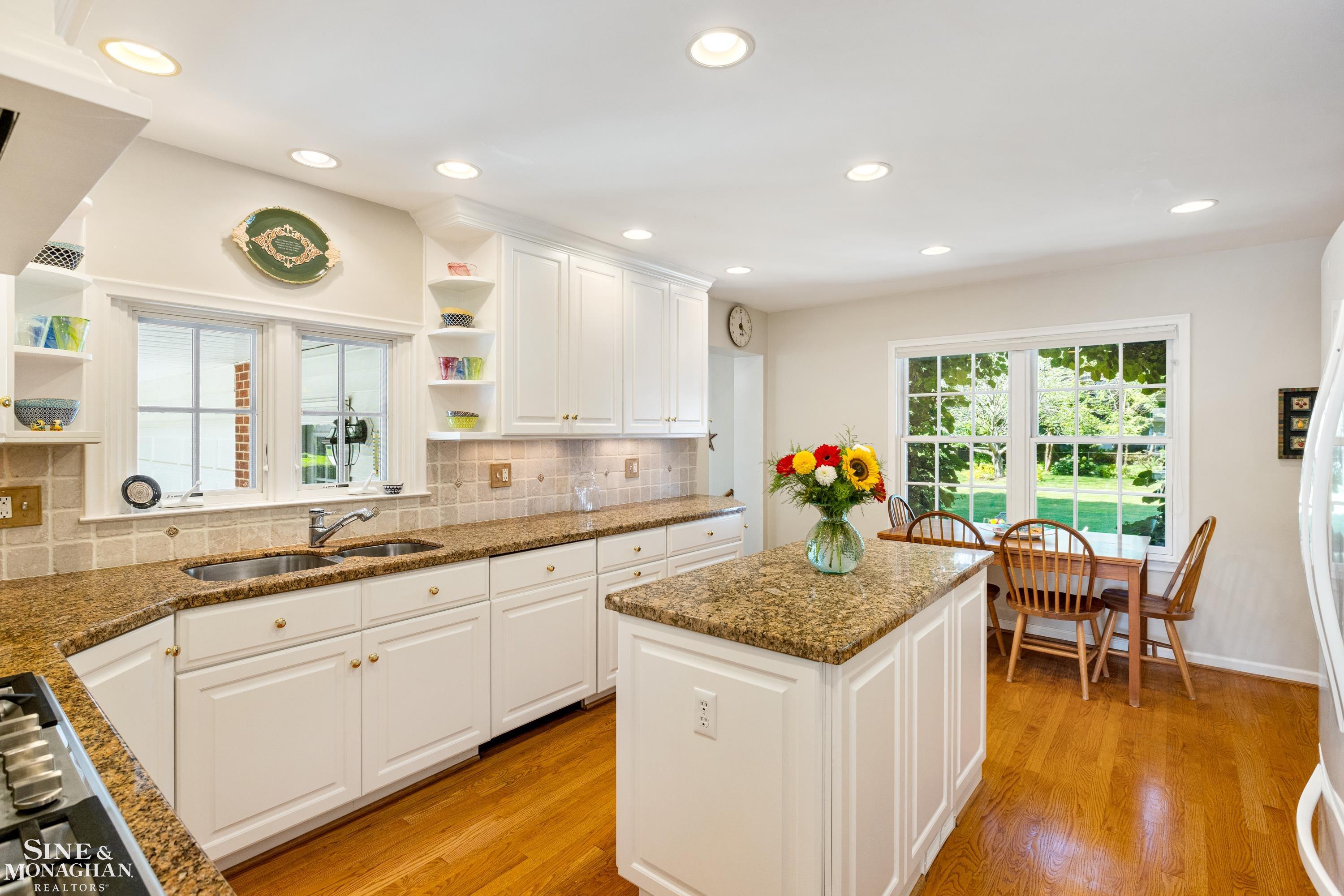 84 Clairview Road Grosse Pointe Shores, MI 48236 - Photo 12 of 68