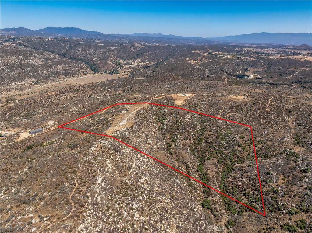 33445 Chameleon Road Hemet, CA 92544 - Photo 12 of 15
