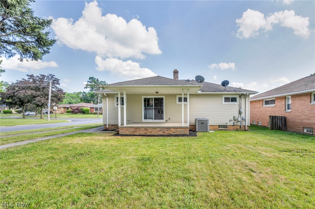 13825 Carpenter Road Garfield Heights, OH 44125 - Photo 33 of 38