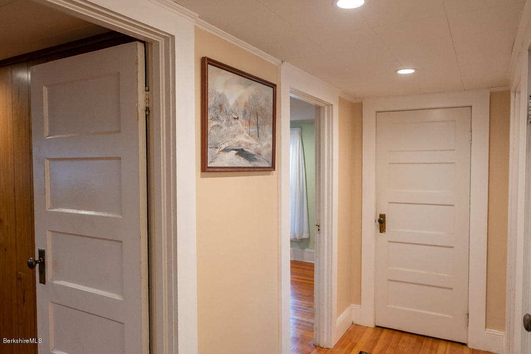 142 Cheshire Road Pittsfield, MA 01201 - Photo 31 of 34 2nd floor