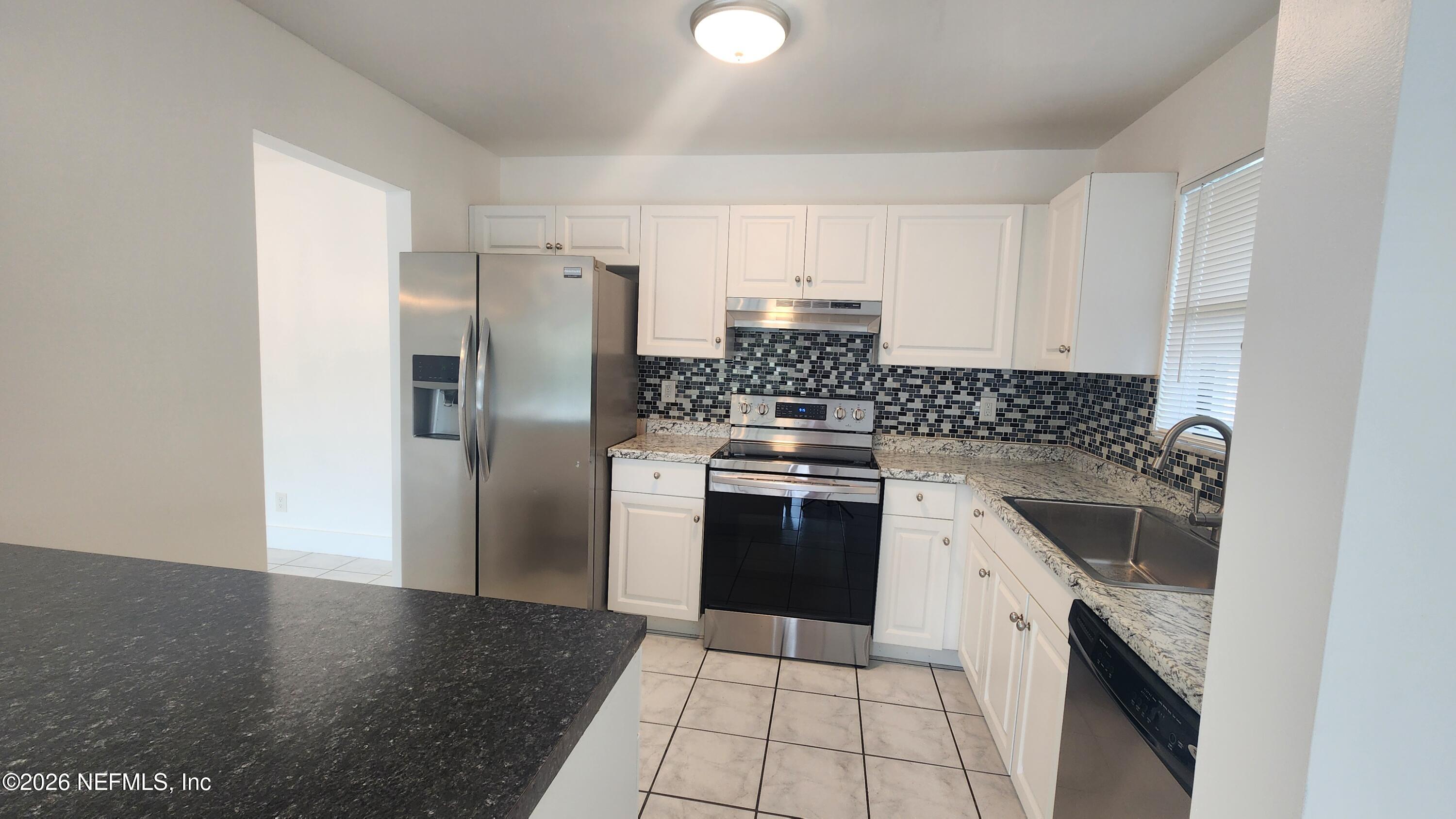 517 Dotterel Road, Unit 31C Delray Beach, FL 33444 - Photo 1 of 28 Kitchen 1