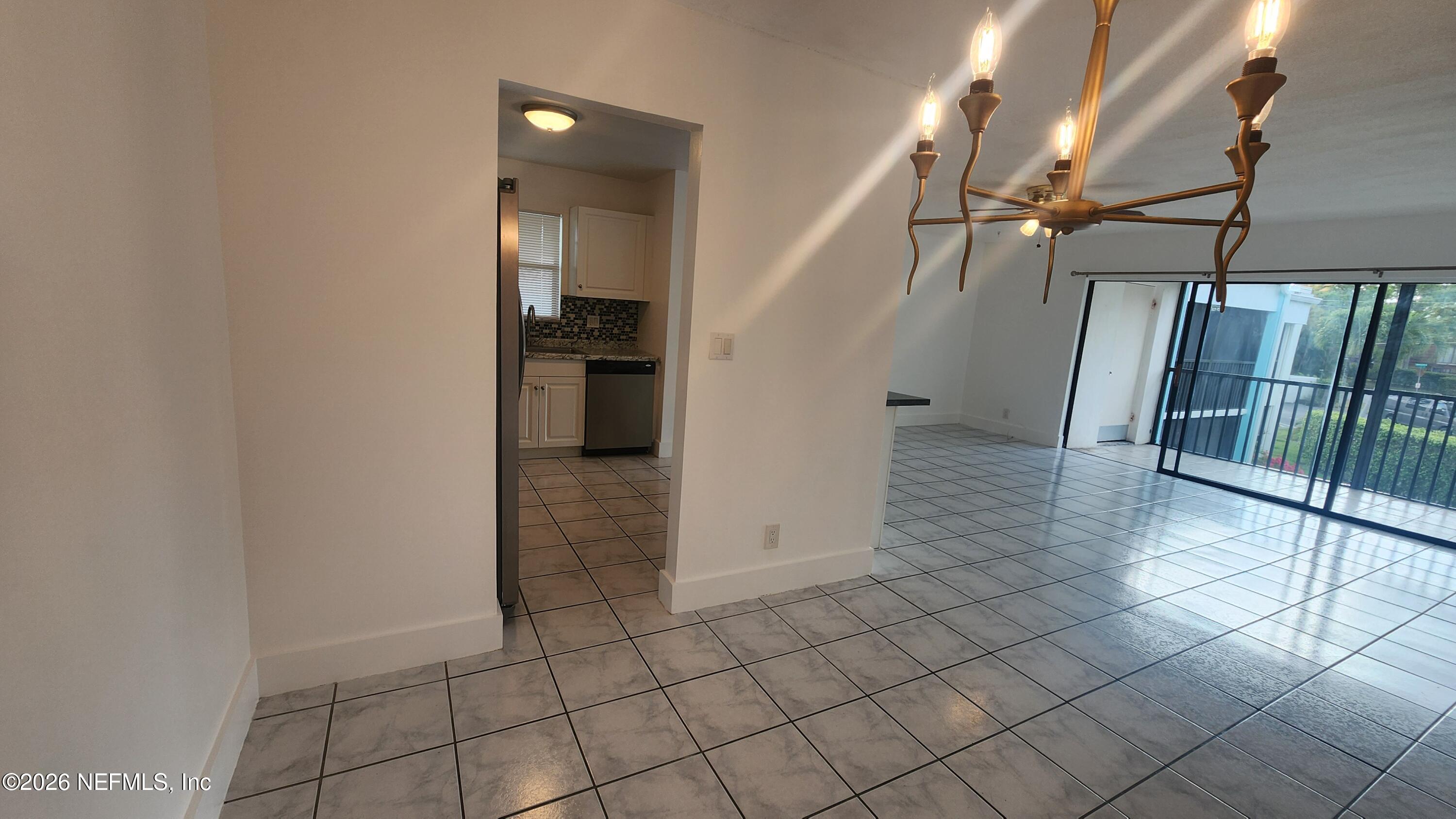 517 Dotterel Road, Unit 31C Delray Beach, FL 33444 - Photo 6 of 28 Dining Rm 1