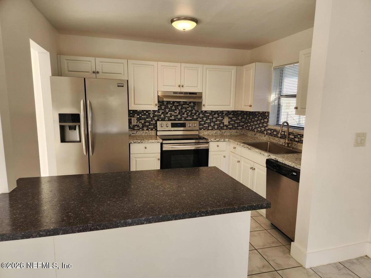 517 Dotterel Road, Unit 31C Delray Beach, FL 33444 - Photo 6 of 21 Kitchen