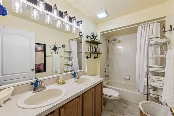 $459,000 | 1102 Royal St George Drive, Orlando, FL 32828