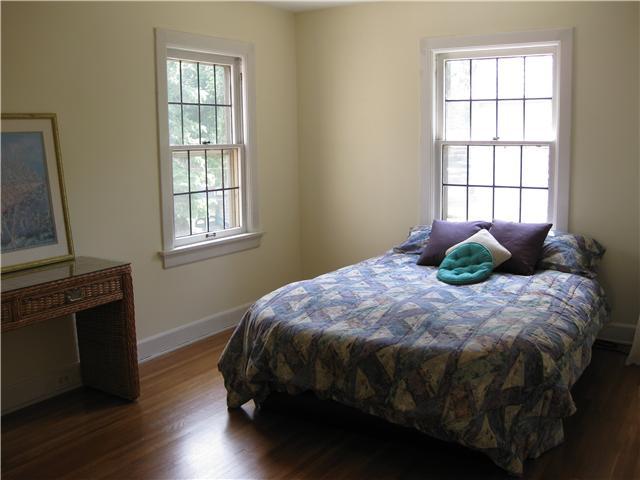 100 South Cassingham Road Columbus, OH 43209 - Photo 6 of 8