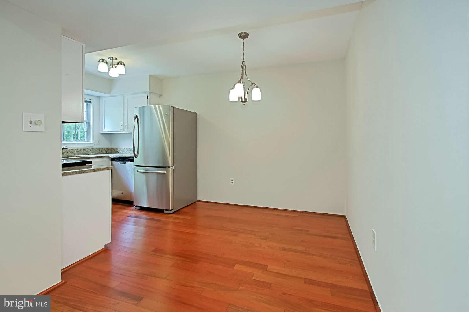 7761 Inversham Drive, Unit 252 Falls Church, VA 22042 - Photo 6 of 27 Dining Room