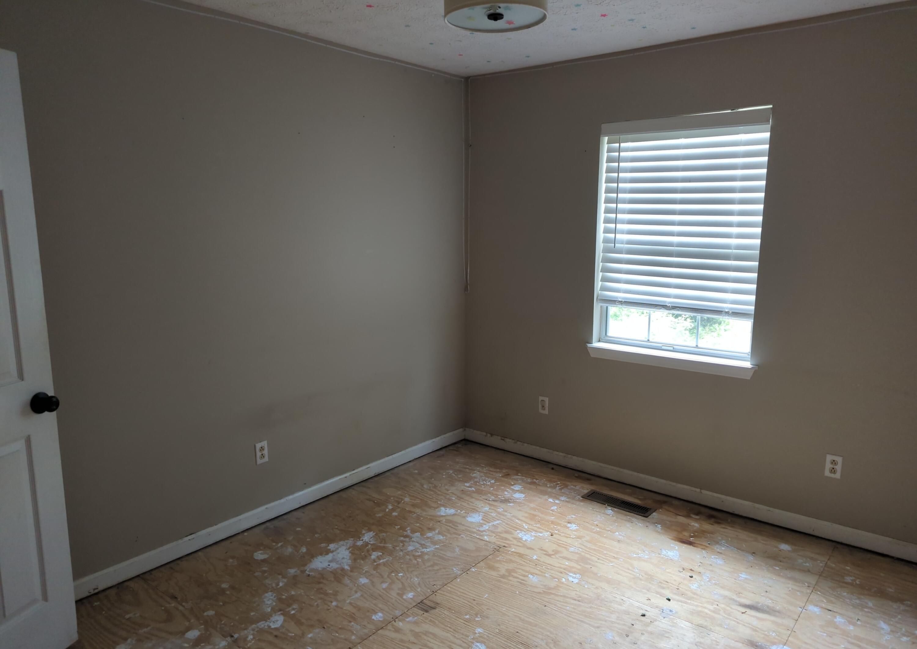 103 Ridgewood Circle Chickamauga, GA 30707 - Photo 8 of 12 Bedroom 2