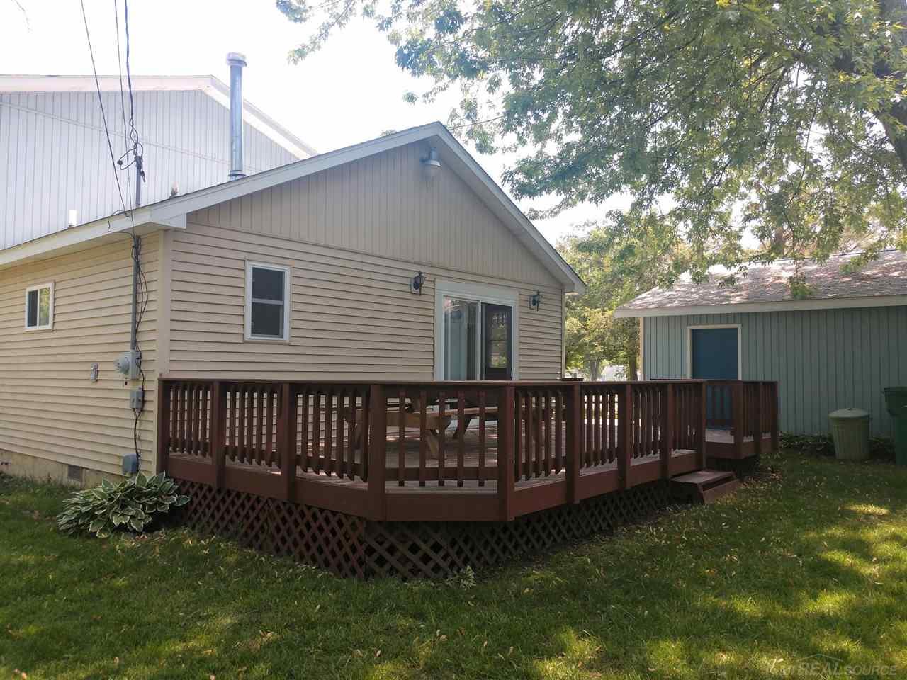 7290 Longfellow Road Lexington, MI 48450 - Photo 2 of 28