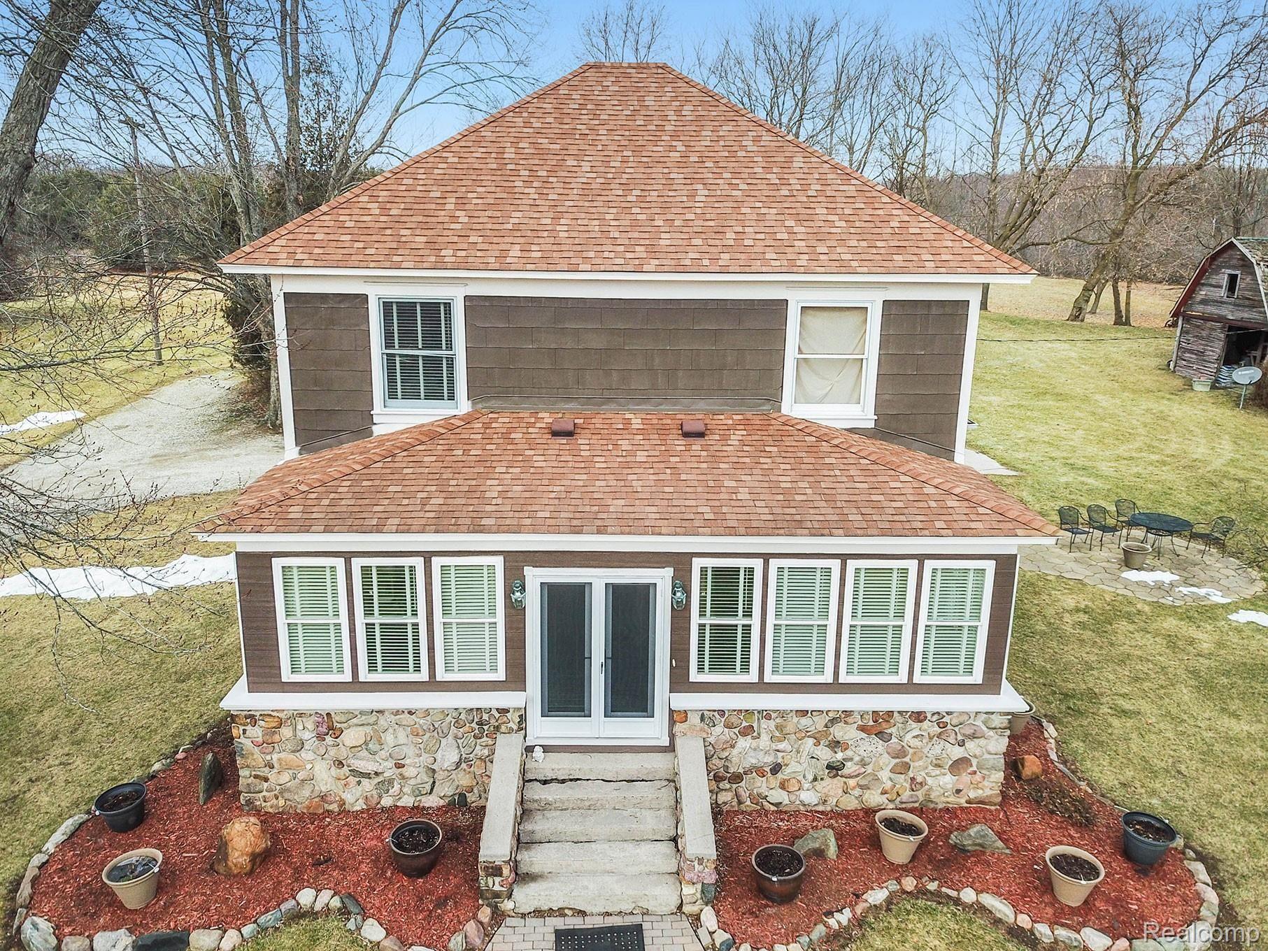 2107 Lannen Road Howell, MI 48855 - Photo 1 of 32 9.jpg