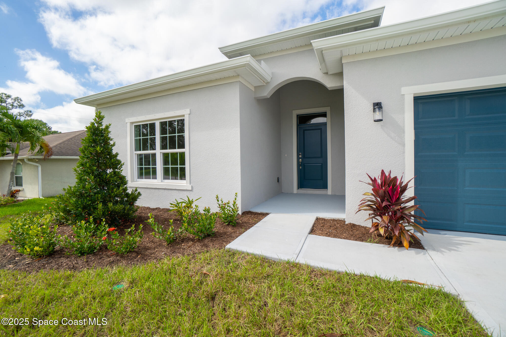 542 Degroodt Road Southwest Palm Bay, FL 32908 - Photo 6 of 70 542 De Groodt Rd SW, Palm Bay, FL 32908-