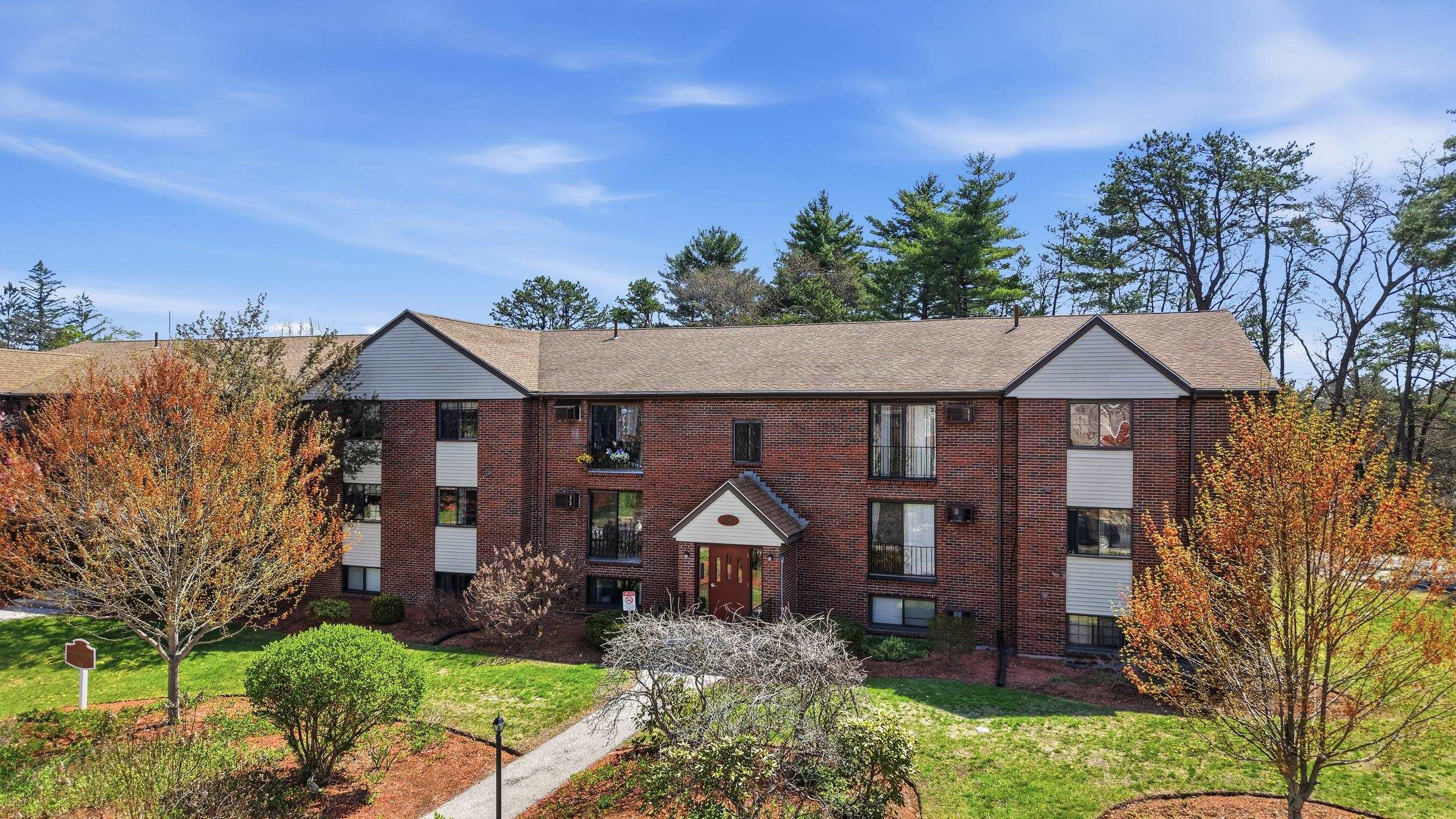 36 English Village Road, Unit 102 Manchester, NH 03102 - Photo 1 of 16 Gallery Image 1