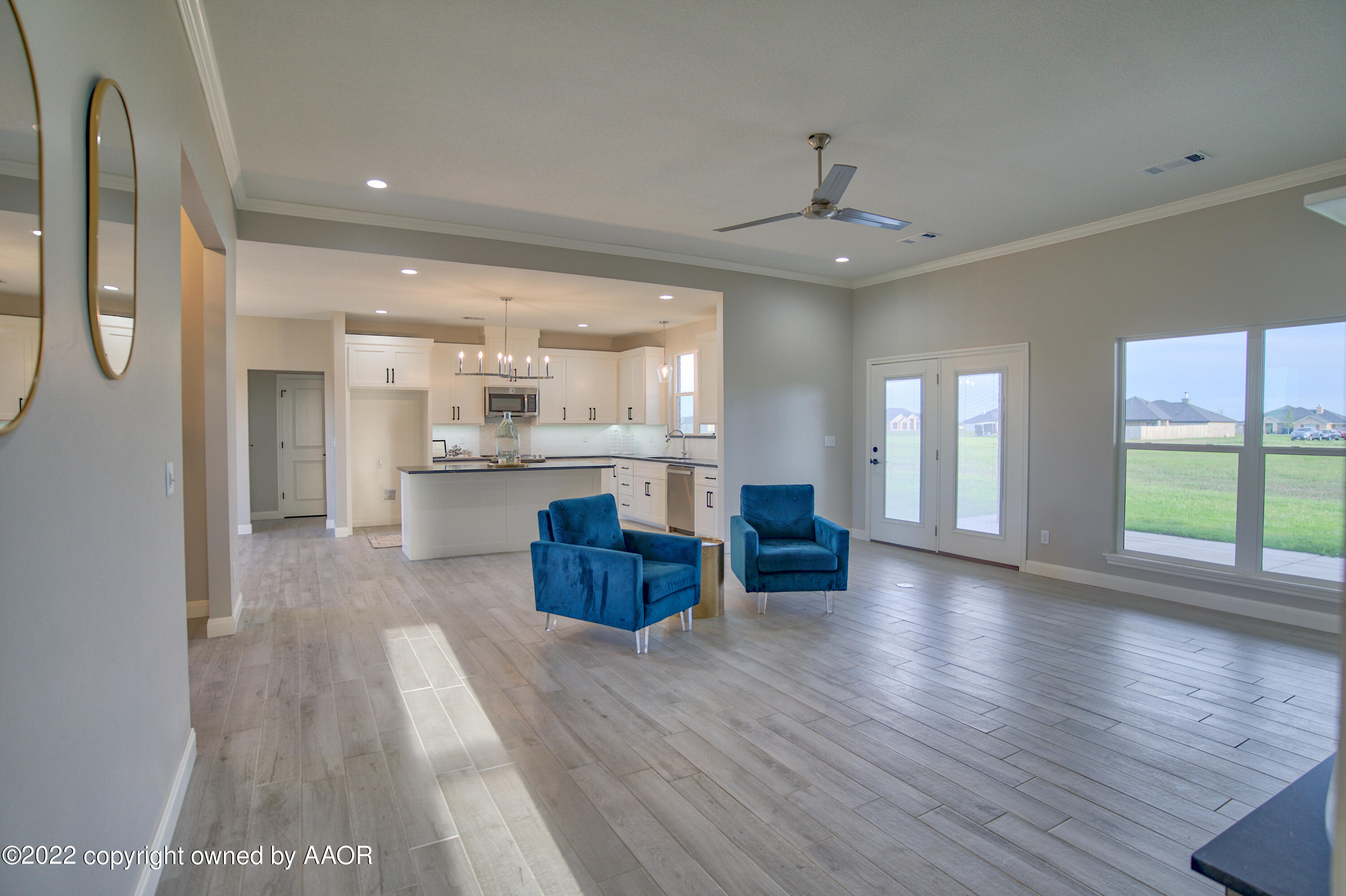 19151 Pine Springs Road Amarillo, TX 79119 - Photo 33 of 47 Living Room