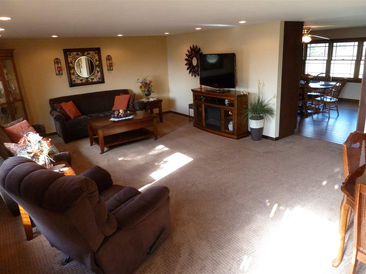 7801 West Lancaster Road Peoria, IL 61607 - Photo 3 of 32
