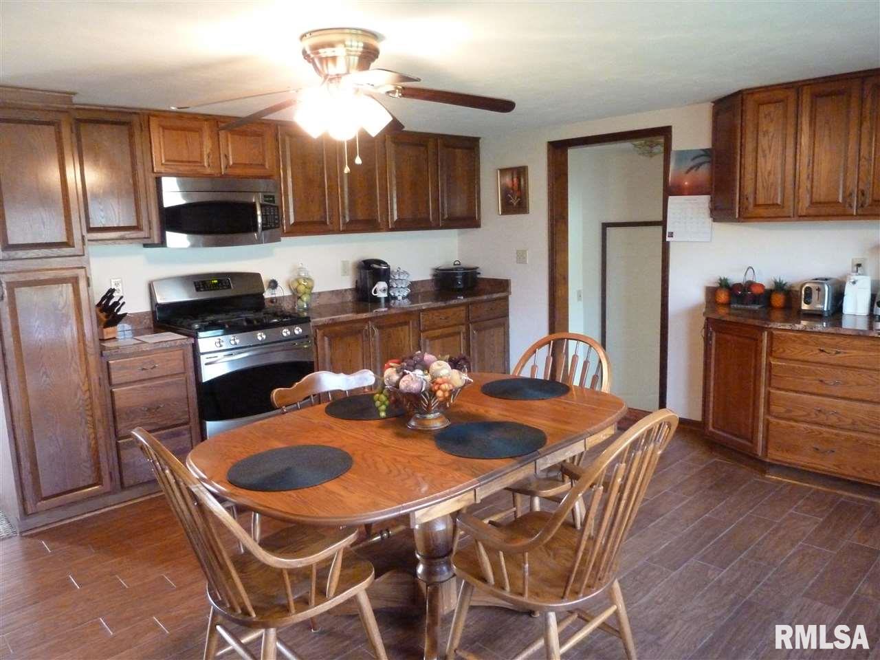 7801 West Lancaster Road Peoria, IL 61607 - Photo 7 of 32