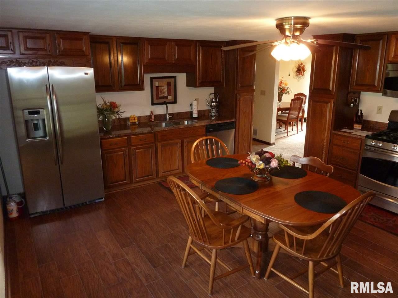 7801 West Lancaster Road Peoria, IL 61607 - Photo 8 of 32