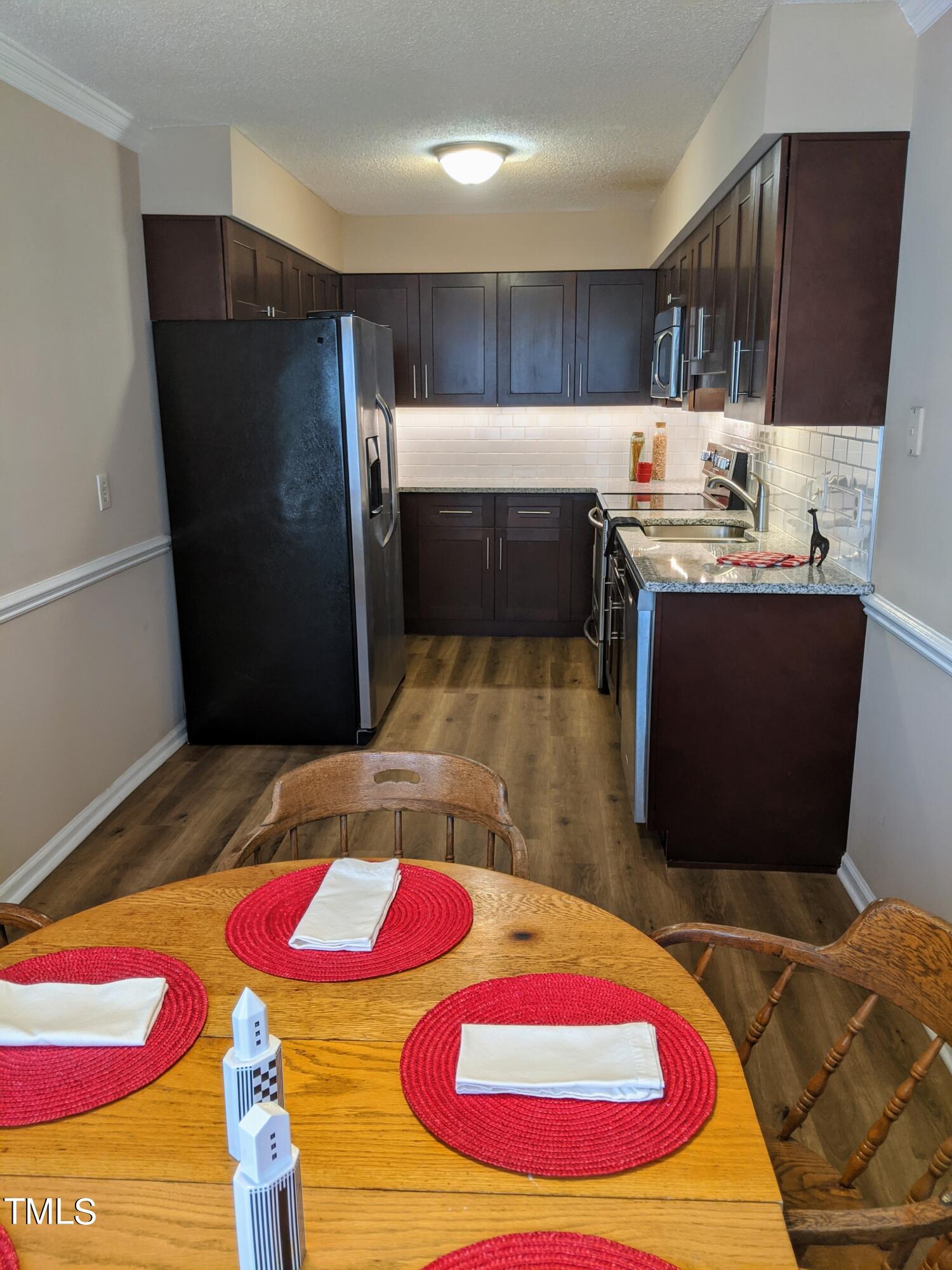 2006 Trexler Court Raleigh, NC 27606 - Photo 16 of 27 diningtokitchen