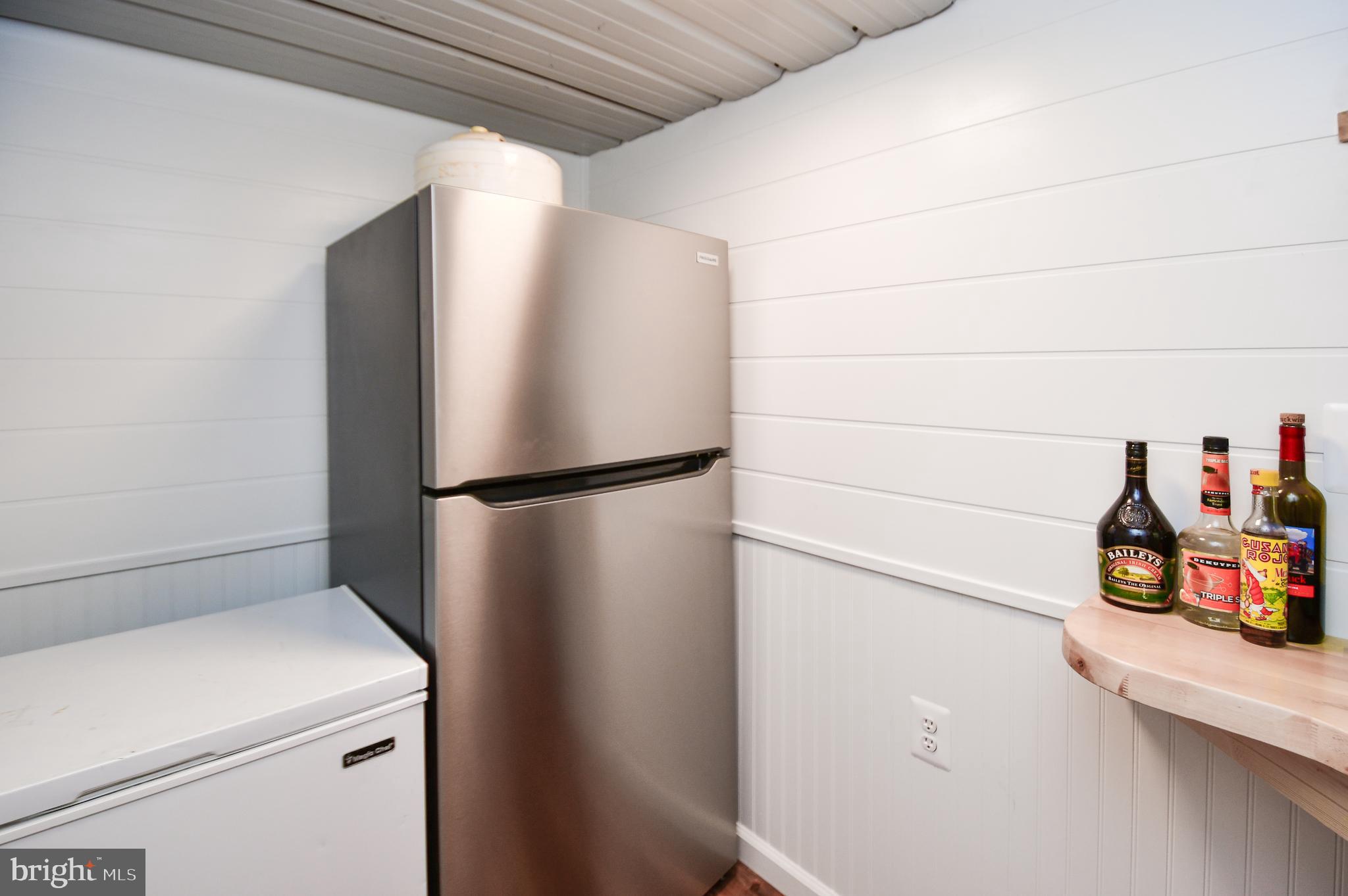 5934 Conover Road Taneytown, MD 21787 - Photo 26 of 38 a utility room with dryer and washer