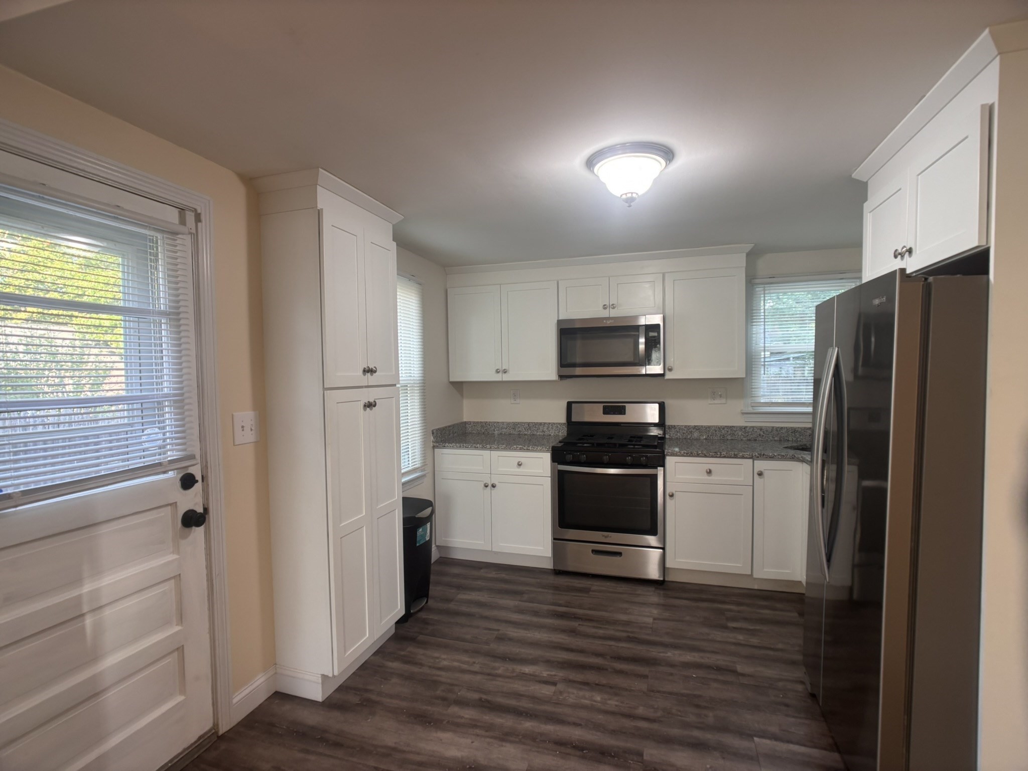 23 Midway Street Springfield, MA 01151 - Photo 6 of 24 Gallery Image 6