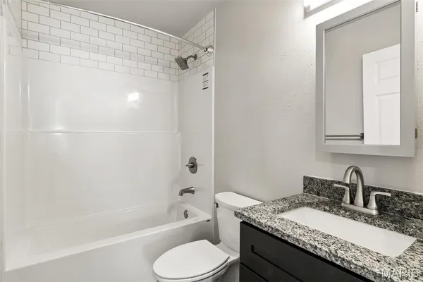 $227,750 | 402 East McAllister Street, Lebanon, IL 62254