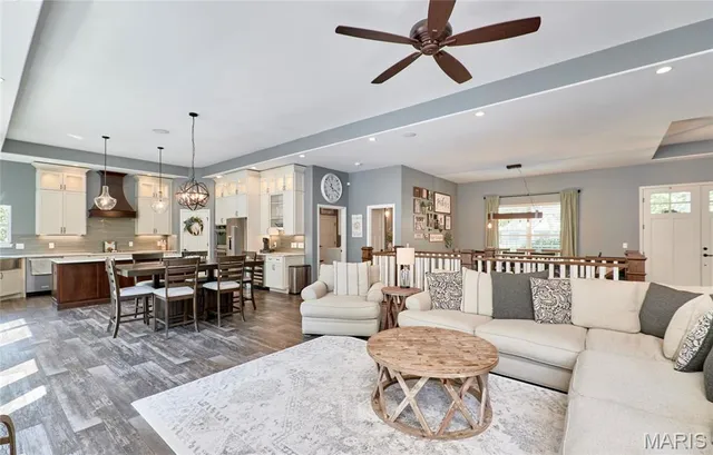 $1,289,500 | 14 Callaway Ridge Court, Defiance, MO 63341