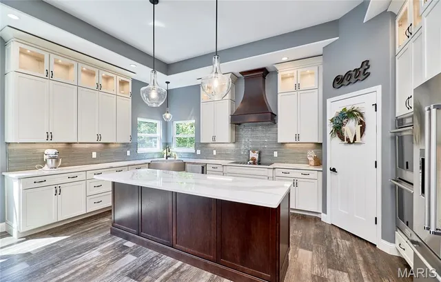 $1,289,500 | 14 Callaway Ridge Court, Defiance, MO 63341