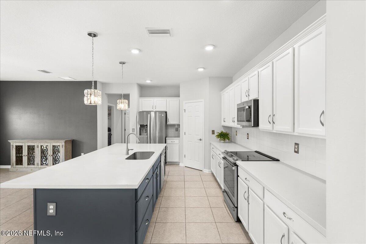 5645 Hampton Creek Road Jacksonville, FL 32218 - Photo 10 of 41 Kitchen