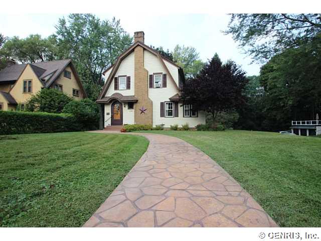 129 Frankland Road Irondequoit, NY 14617 - Photo 1 of 1 Exterior Front