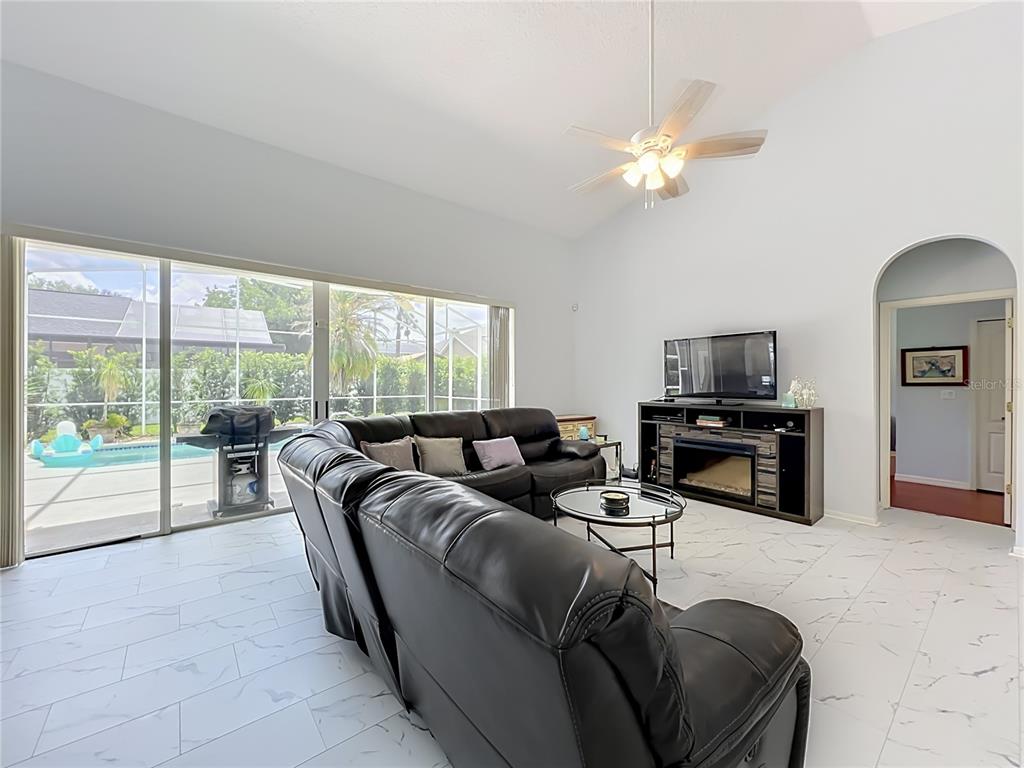 909 Grovesmere Loop Ocoee, FL 34761 - Photo 9 of 37