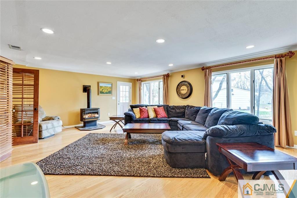 11 Ranger Road East Brunswick, NJ 08816 - Photo 16 of 24 Gallery Image 16