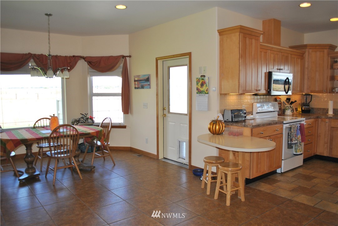 8082 2.4 Road Northeast Moses Lake, WA 98837 - Photo 11 of 24 Gallery Image 11