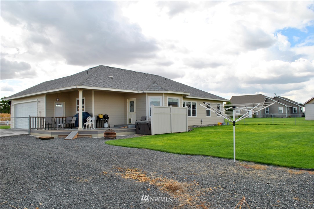 8082 2.4 Road Northeast Moses Lake, WA 98837 - Photo 19 of 24 Gallery Image 19