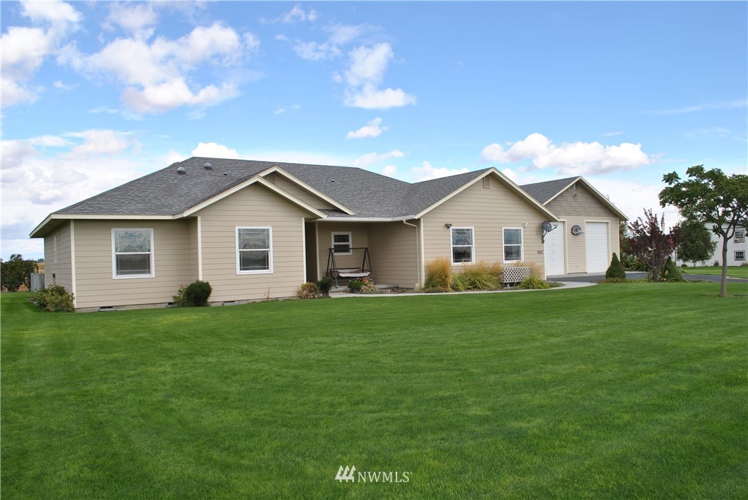 8082 2.4 Road Northeast Moses Lake, WA 98837 - Photo 3 of 24 Gallery Image 3