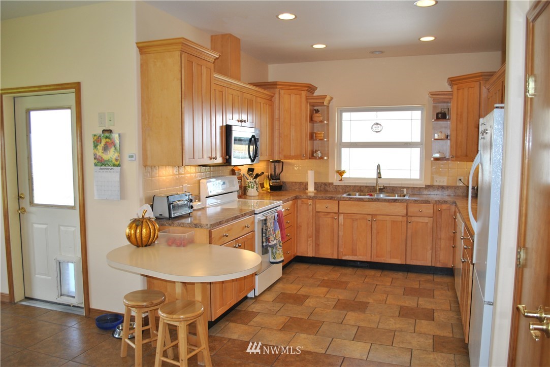 8082 2.4 Road Northeast Moses Lake, WA 98837 - Photo 8 of 24 Gallery Image 8