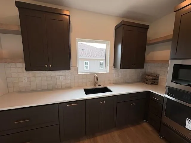 $779,900 | 4733 Sienna Ridge, Riverside, MO 64150