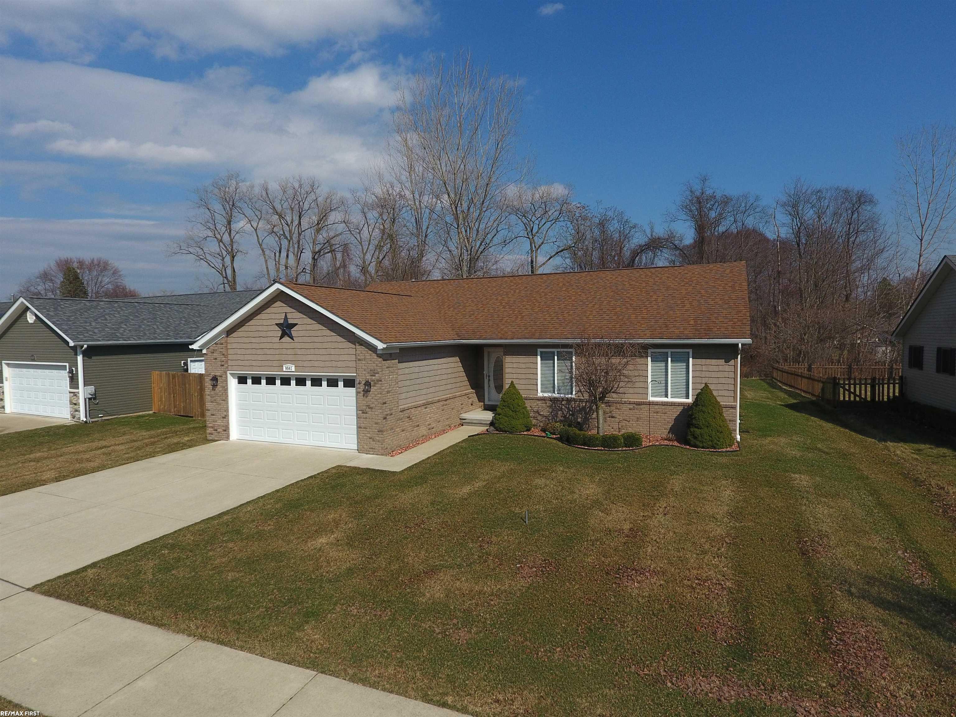 9541 Amy Road Algonac, MI 48001 - Photo 5 of 37