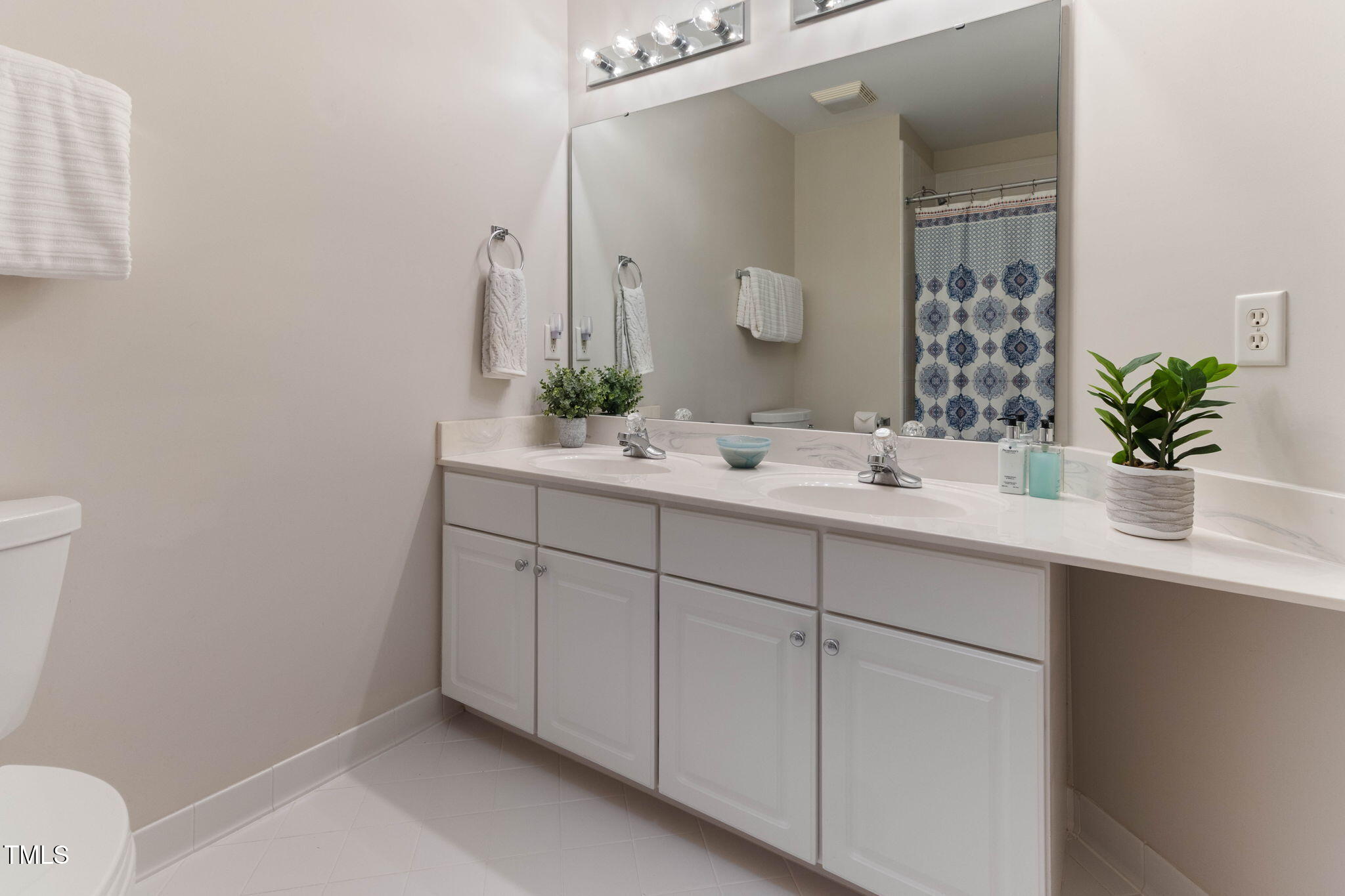 4305 Heathgate Lane Raleigh, NC 27613 - Photo 27 of 43 39-web-or-mls-IMG_6283