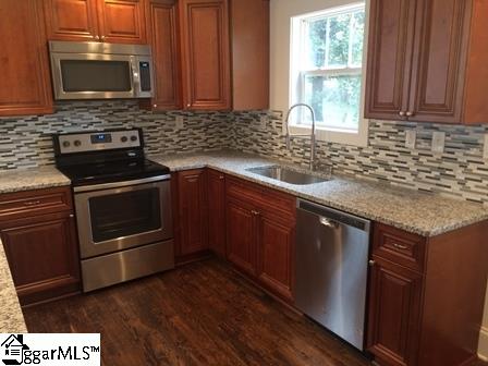 14 Brunson Street Greenville, SC 29607 - Photo 9 of 21