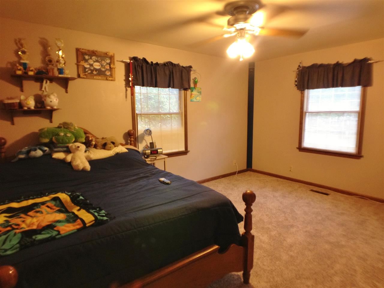 7622 Telephone Road Newburgh, IN 47630 - Photo 18 of 30
