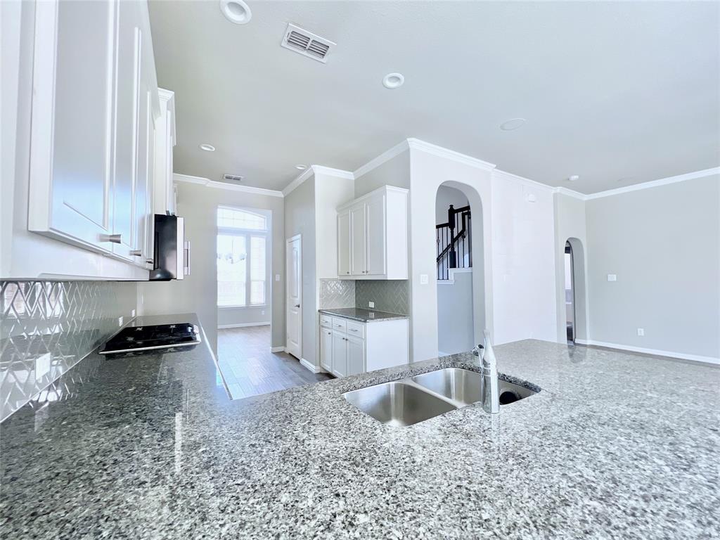 10036 Bodega Bay Road Fort Worth, TX 76177 - Photo 8 of 40