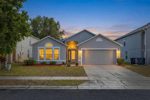 $2,300 | 624 Blake Avenue, Davenport, FL 33897