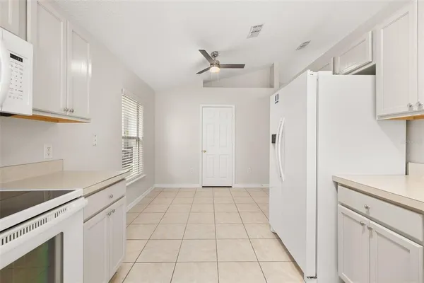 $2,300 | 624 Blake Avenue, Davenport, FL 33897