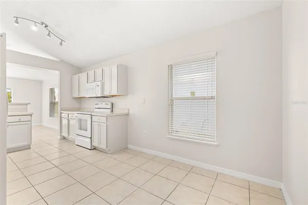 $2,300 | 624 Blake Avenue, Davenport, FL 33897