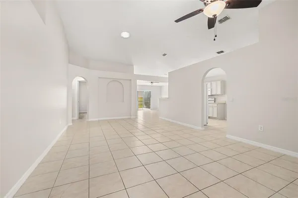 $2,300 | 624 Blake Avenue, Davenport, FL 33897