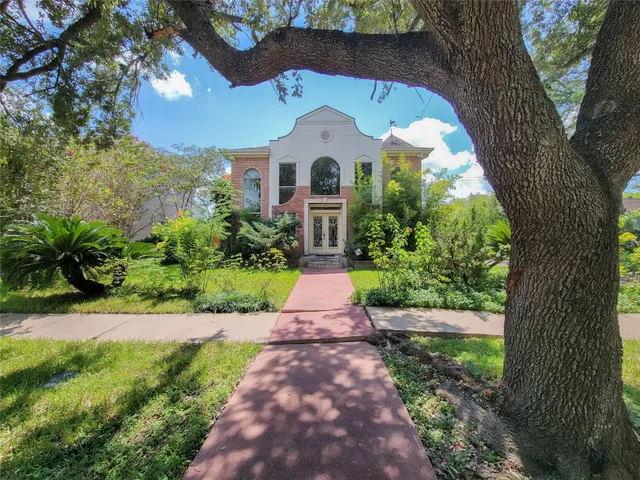 $495,000 | 5437 Loch Lomond Drive, Houston, TX 77096