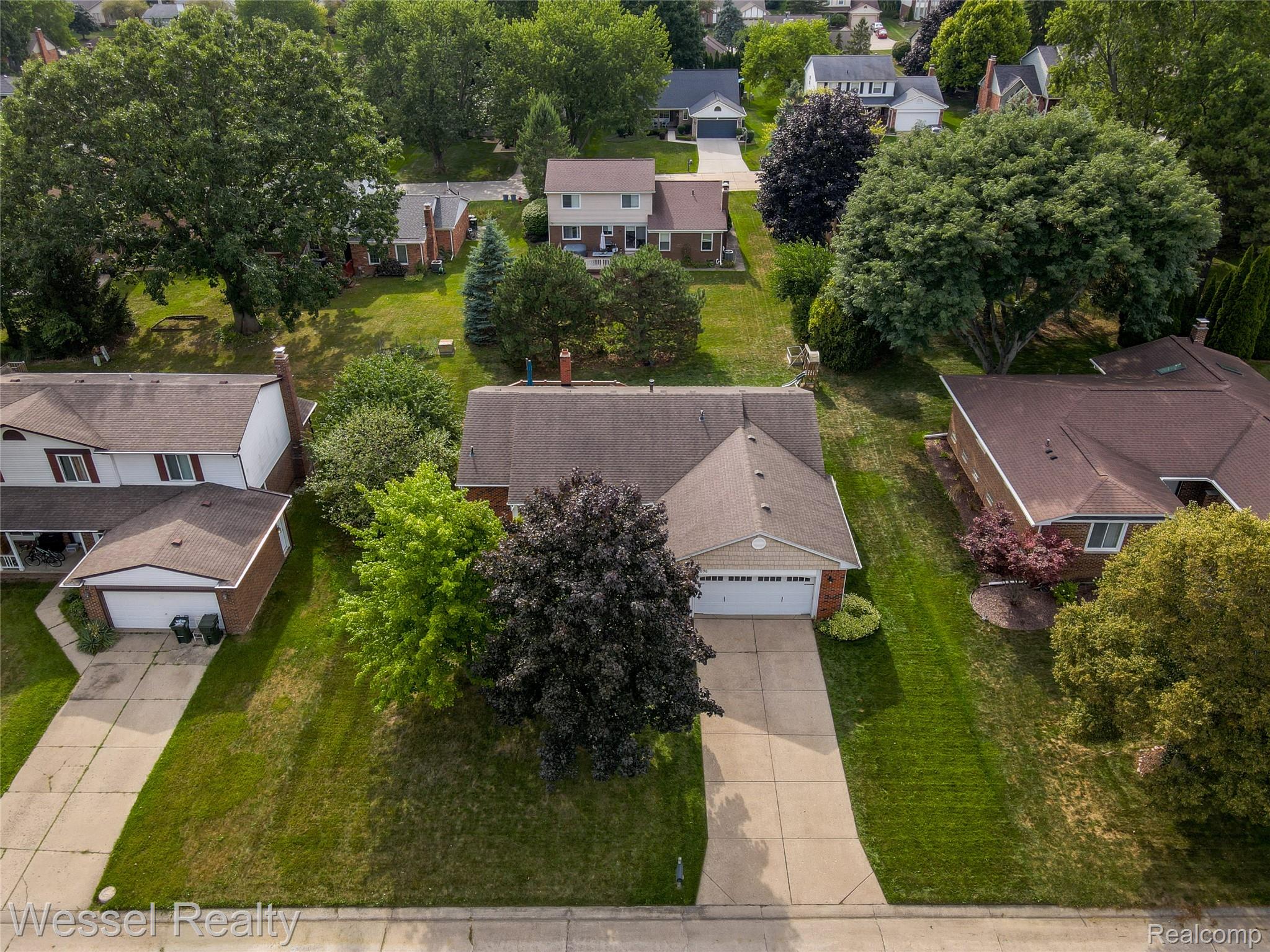 2096 Winchester Road Rochester, MI 48307 - Photo 4 of 41 winchester-004.jpg