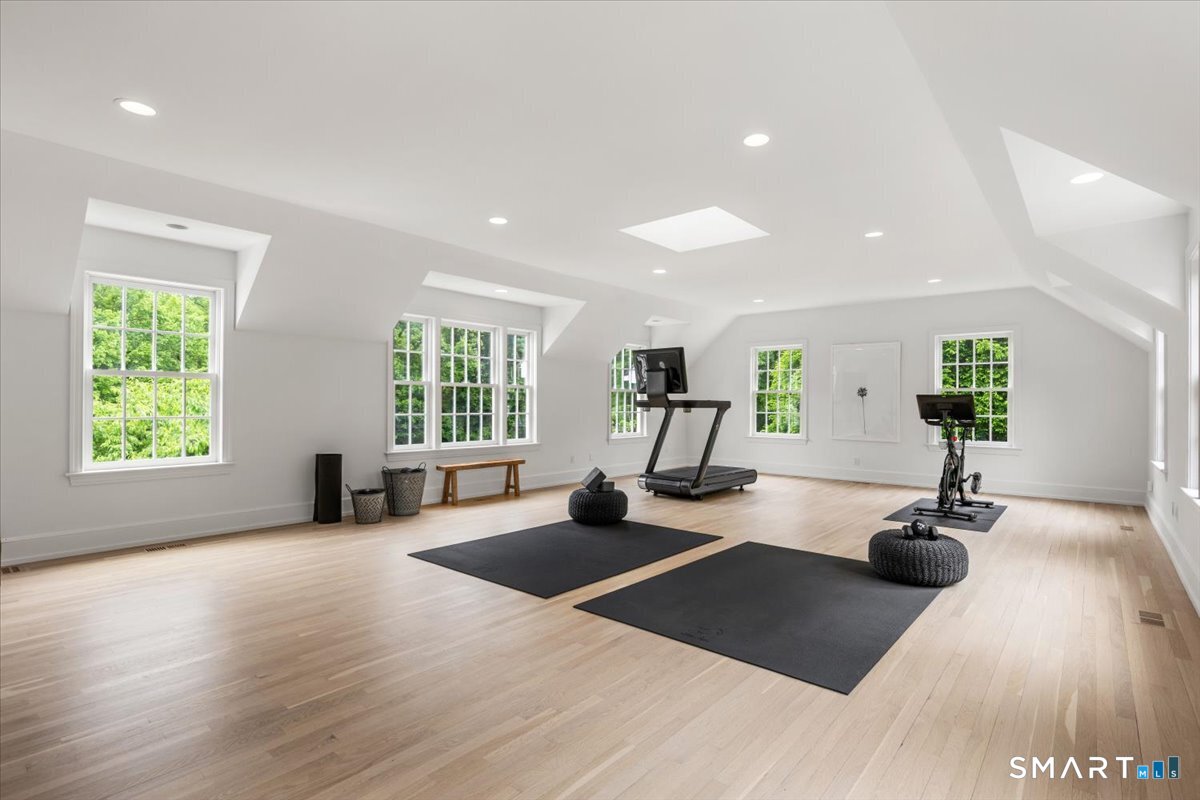 256 Country Club Road New Canaan, CT 06840 - Photo 30 of 40