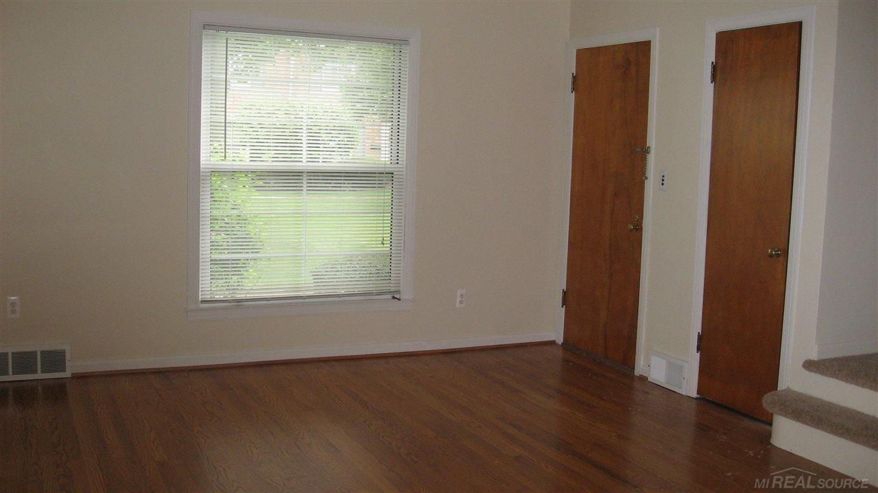 937 Vernier Road Grosse Pointe, MI 48236 - Photo 2 of 5
