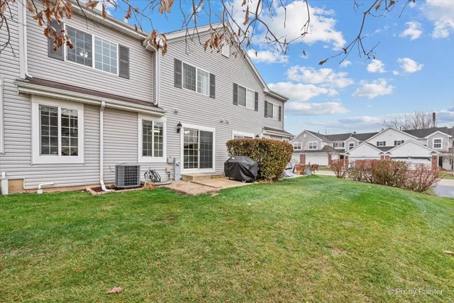 $284,900 | 32448 Allegheny Way, Lakemoor, IL 60051