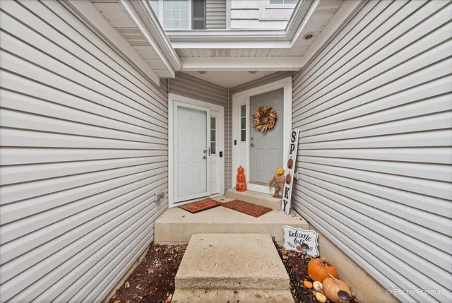 $284,900 | 32448 Allegheny Way, Lakemoor, IL 60051